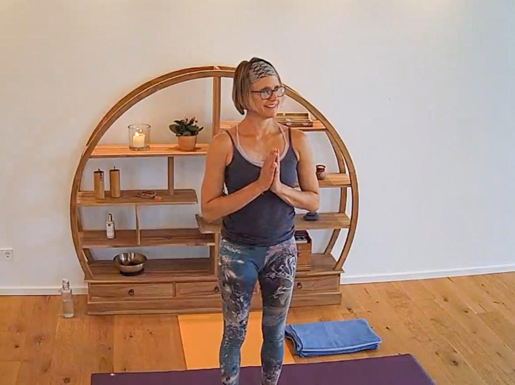 Ashtanga Yoga Mit Caroline